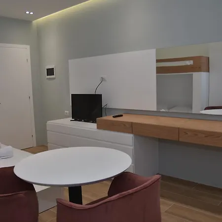 호텔 Airen Velipojë