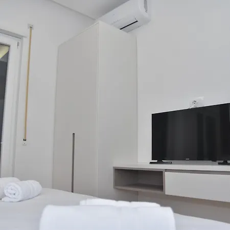 Airen 호텔 Velipojë