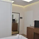 Airen Hotel *