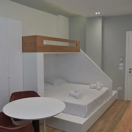 Airen Hotel Velipoje